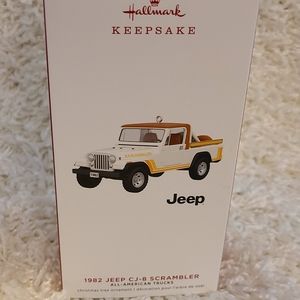 Hallmark 2019 Jeep Christmas ornament.